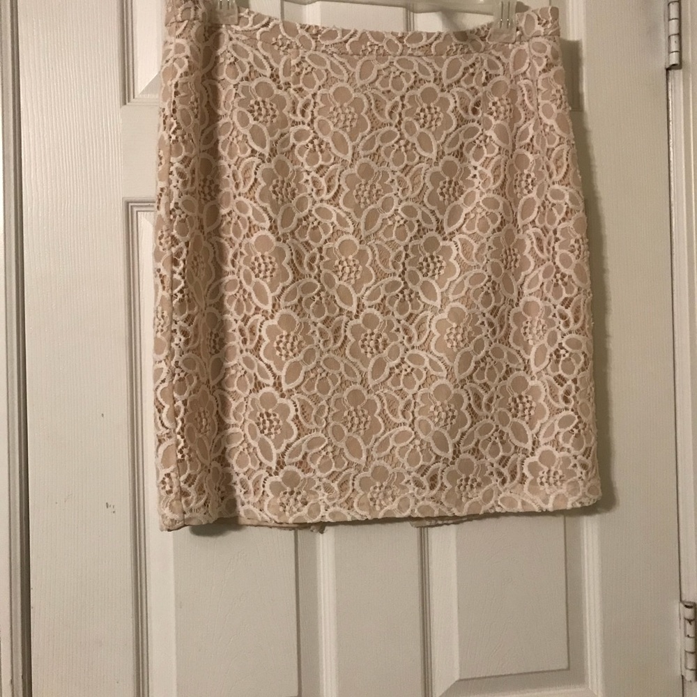 Floral lace skirt